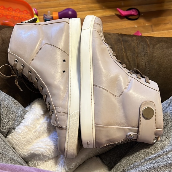 Neiman Marcus Gianvito Rossi Luxury Brand Shoe in great condition! - Picture 2 of 9